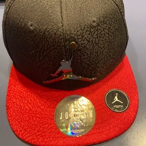 Jordan Jump Black and Red Cap